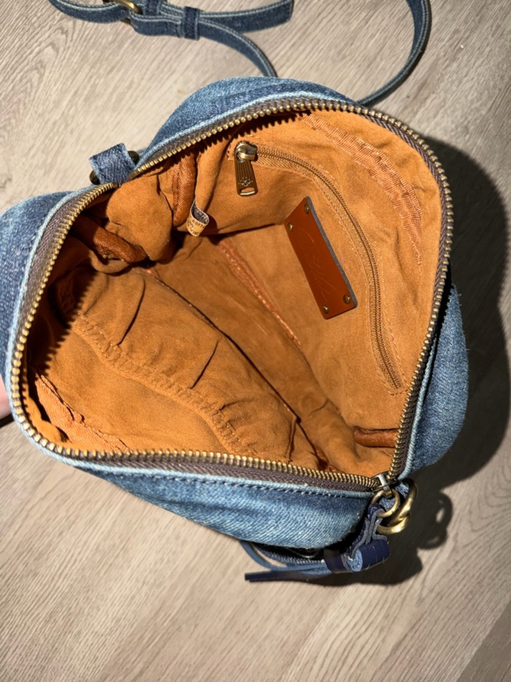 Patricia Nash Josie Crossbody Bag - Picture 4 of 4